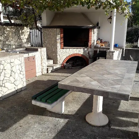 Apartment With A Parking Space - 6784 Makarska