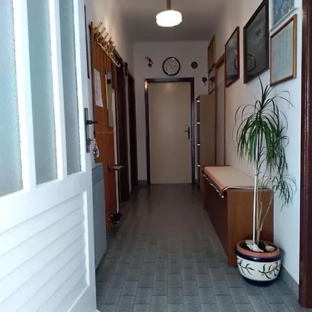 Apartment With A Parking Space - 6784 Makarska