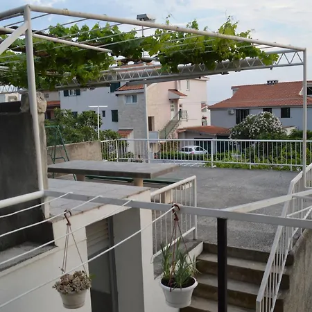 With Parking Space - 6784 公寓 *
