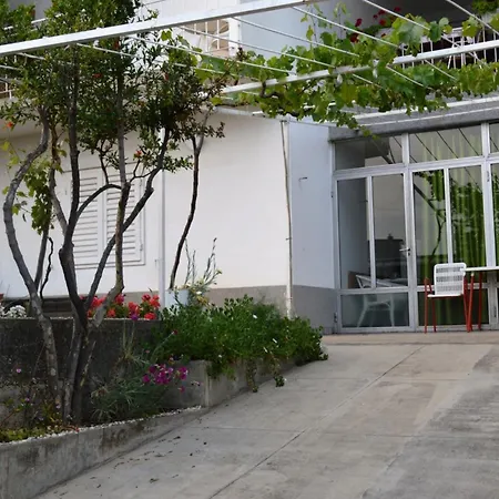 公寓 With Parking Space - 6784 *