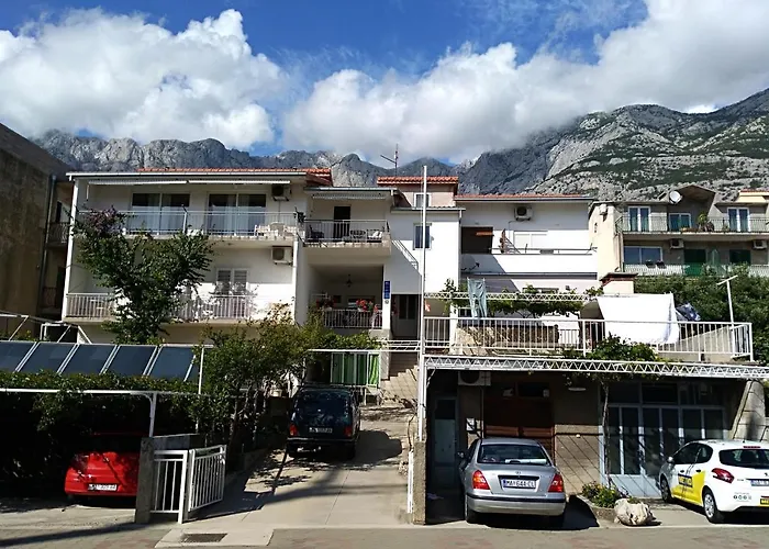 Apartament With Parking Space - 6784 Makarska