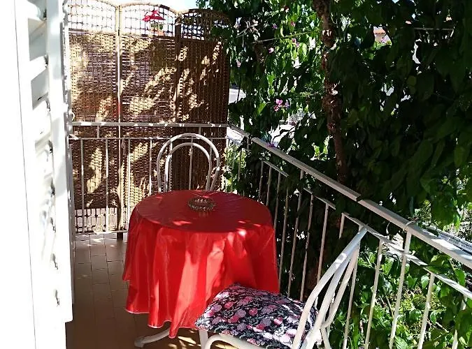 With Parking Space - 6784 Makarska